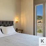 公寓 βιλα ελευθερία με ιδιωτικη πισινα 5 λεπτα απο το αργοστολι 阿尔戈斯托利翁