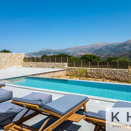 βιλα ελευθερία με ιδιωτικη πισινα 5 λεπτα απο το αργοστολι