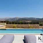 דירה βιλα ελευθερία με ιδιωτικη πισινα 5 λεπτα απο το αργοστολι ארגוסטולי